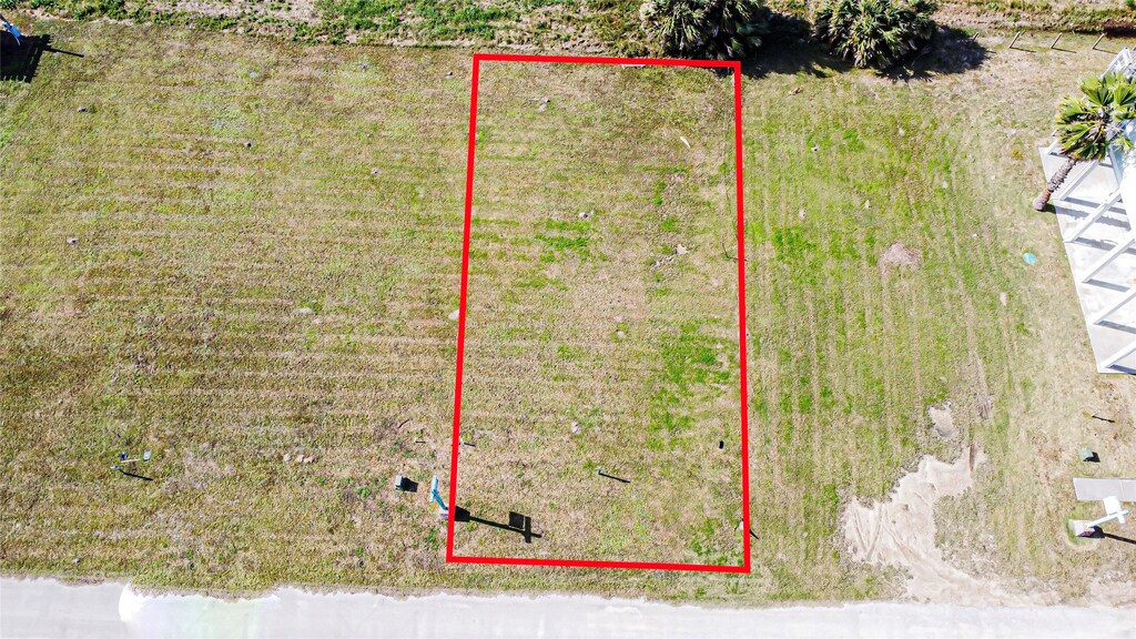 1011 Brighton Jones Blvd, Gilchrist, TX 77617 - photo 2