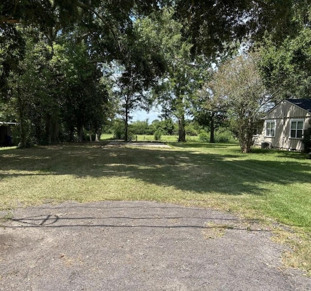 Listing photo 2 for 8729 Cloverdale St, Beaumont TX 77705