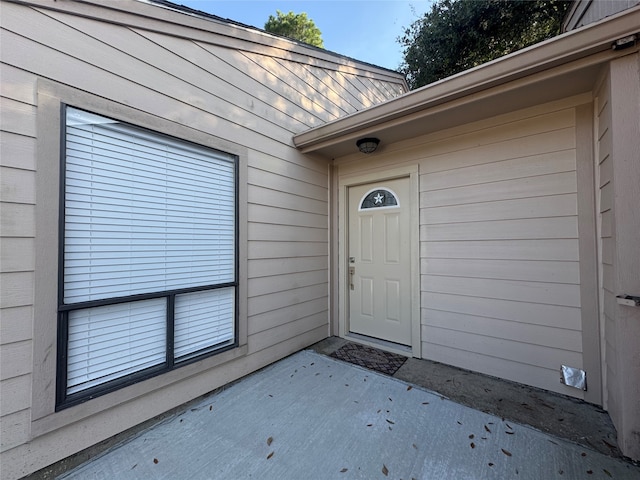 view of entrance to property