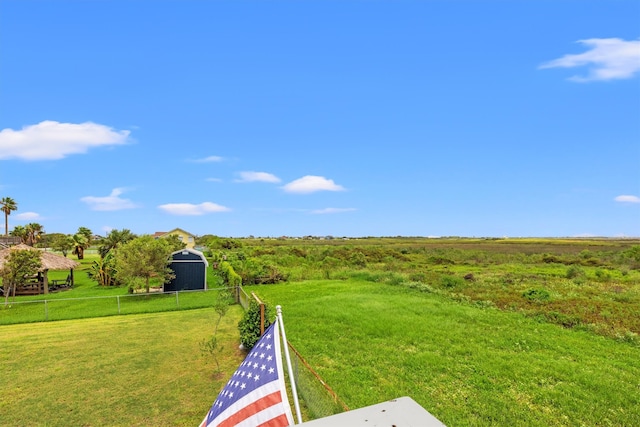 view of yard featuring a rural view