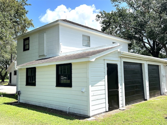 exterior space featuring a lawn