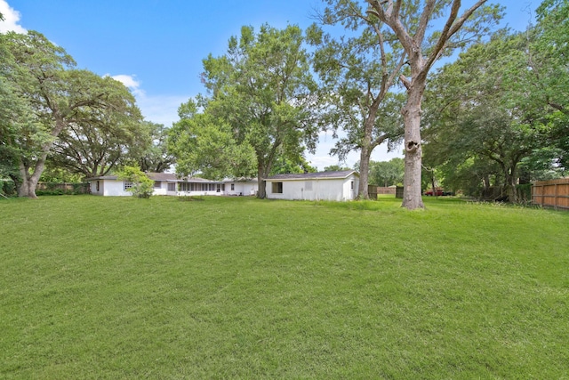 1826 E Ave, Katy, TX 77493 - view of yard
