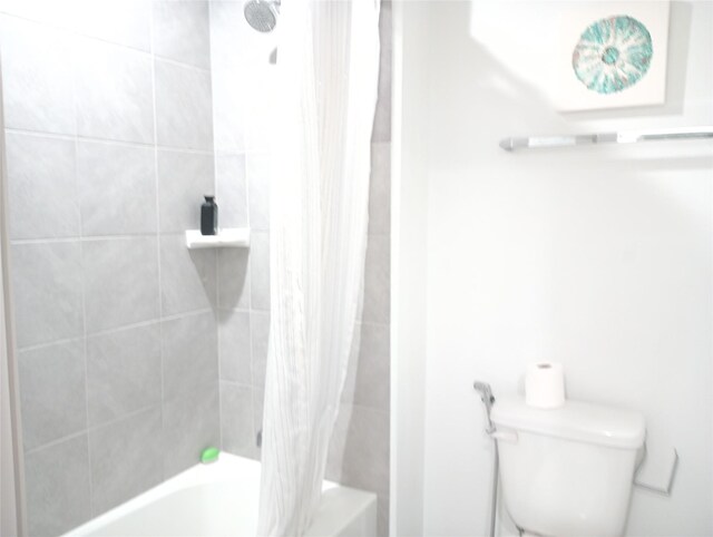 3335 Balboa Grove Ln, Missouri City, TX 77459 - full bathroom with shower / bath combination with curtain and toilet