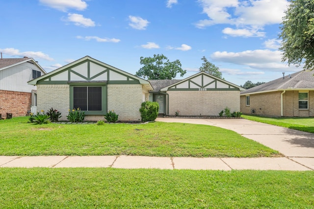 view of front of house with a front yard