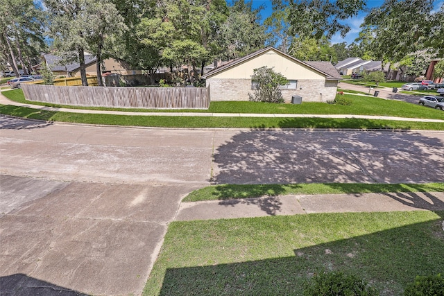 exterior space featuring a yard