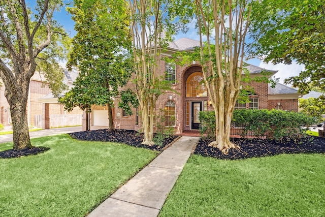 view of front of property with a front yard