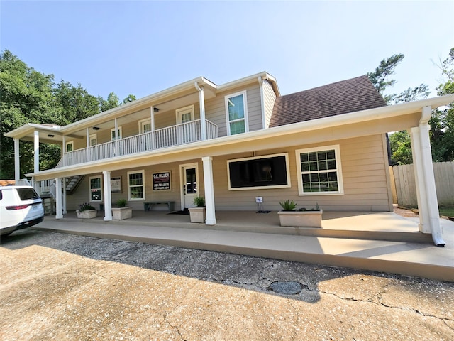 view of front facade featuring a porch