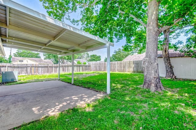 view of yard featuring a patio area