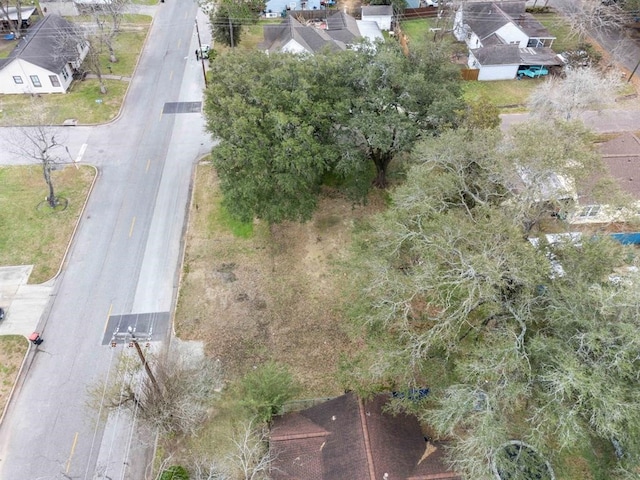 Listing photo 3 for 409 E Gulf St, Baytown TX 77520