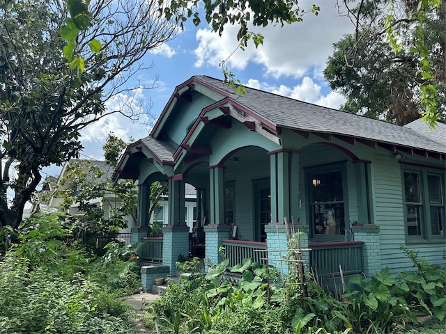 view of front of house with a porch