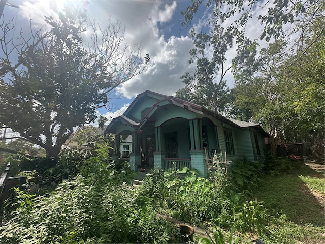 view of front of home featuring covered porch