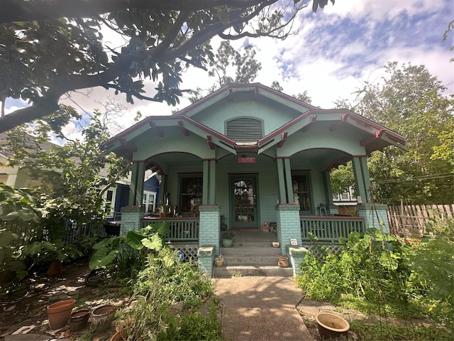 view of front facade with covered porch