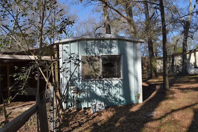 view of outbuilding