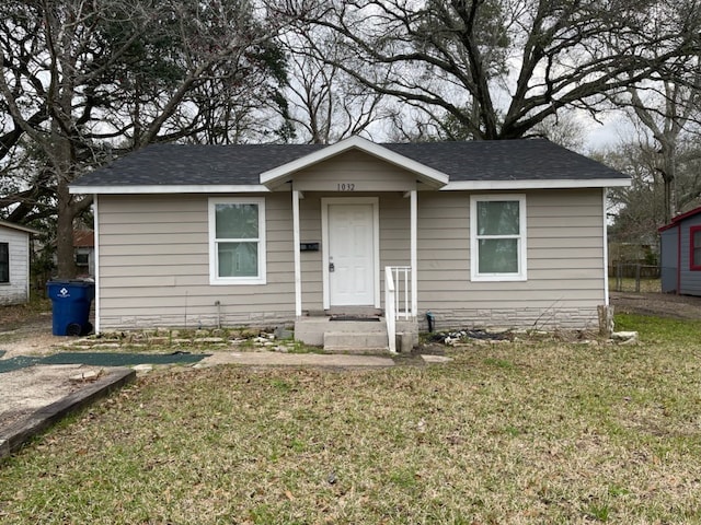 view of front of house with a front yard