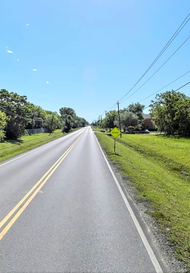 2404 E Wallisville Rd, Highlands, TX 77562