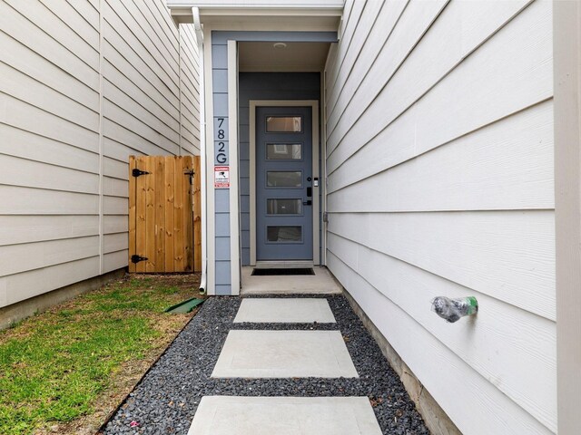 view of property entrance