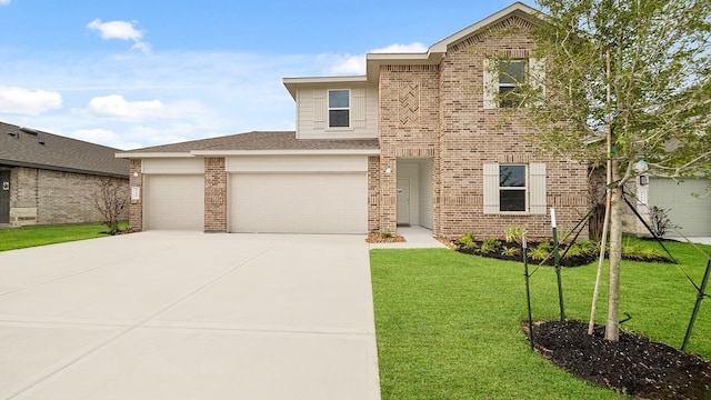 view of front facade featuring a front yard