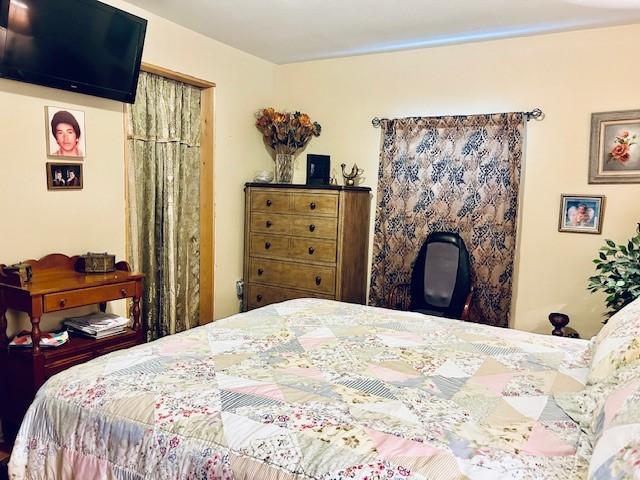 30470 Reids Prairie Rd, Waller, TX 77484 - view of bedroom