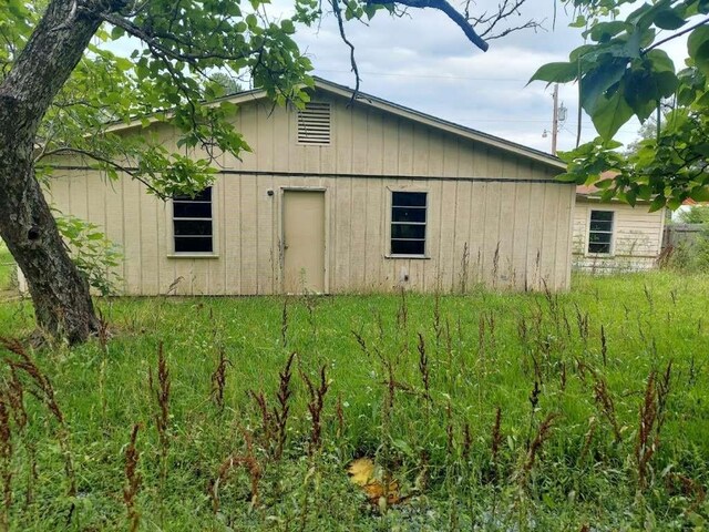 view of side of home