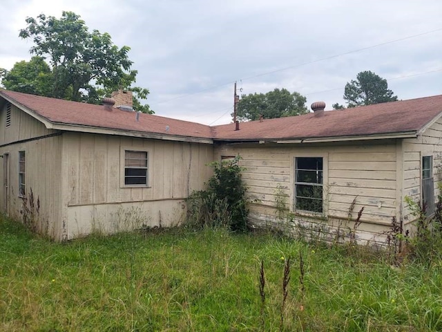 view of home's exterior