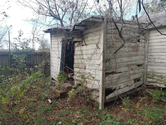 view of outdoor structure