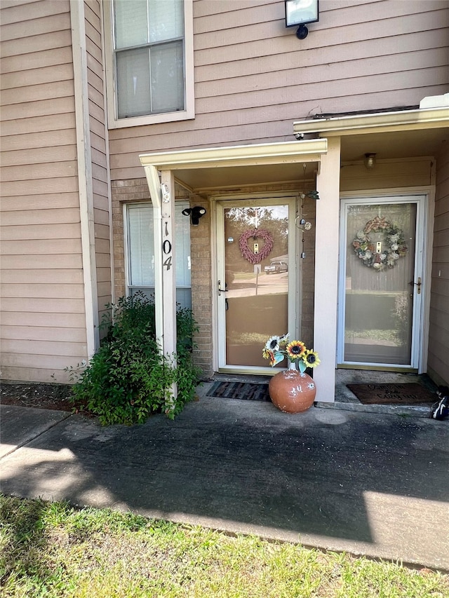 view of property entrance