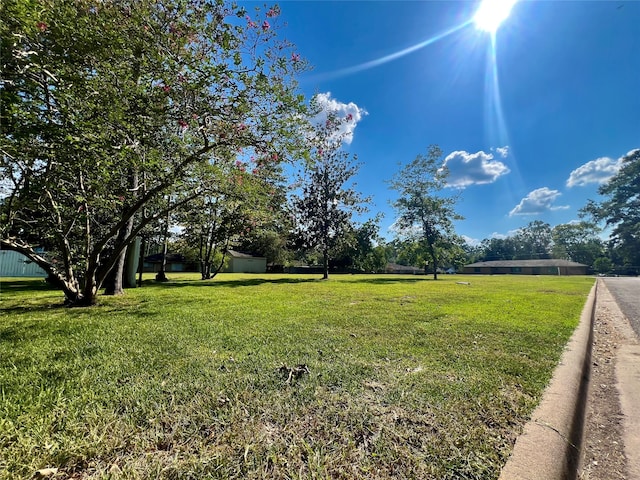 Listing photo 3 for 144 Circle Dr, Cleveland TX 77327