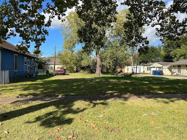 711 Ml King Jr St, Texas City, TX 77590 - photo 4