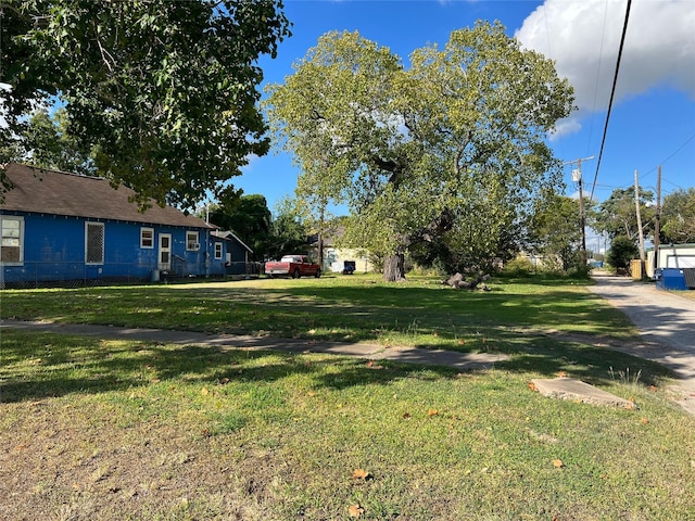 711 Ml King Jr St, Texas City, TX 77590 - photo 11