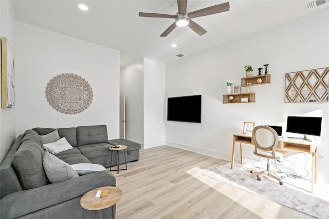 506 E Evergreen St, San Antonio, TX 78212 - office space featuring ceiling fan, light wood-style flooring, and recessed lighting
