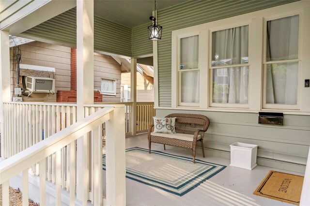 506 E Evergreen St, San Antonio, TX 78212 - porch featuring cooling unit