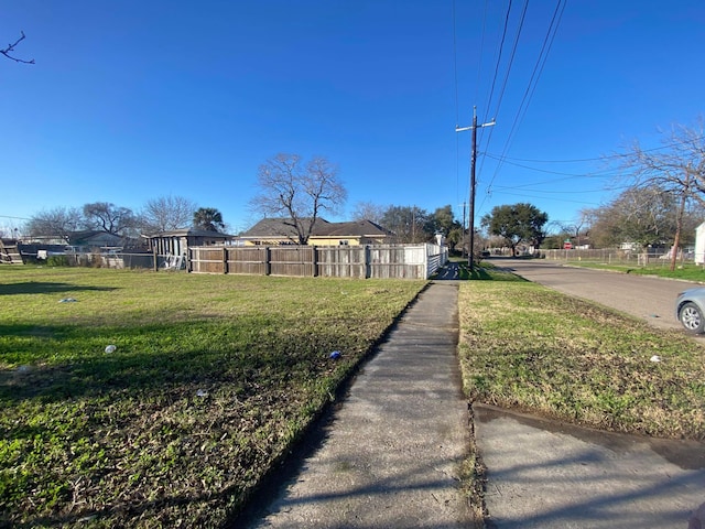 Listing photo 2 for 1007 14th St, Corpus Christi TX 78404