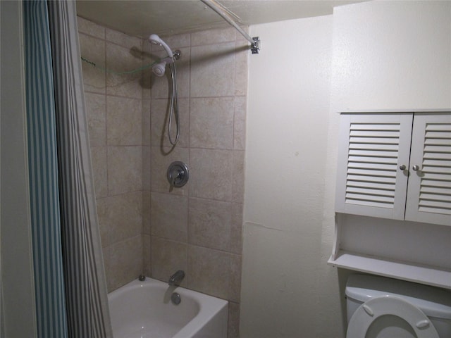 2110 Wilcrest Dr Unit 123, Houston, TX 77042 - full bathroom featuring shower / bath combo with shower curtain and toilet