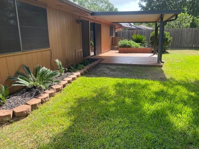 view of yard with a patio