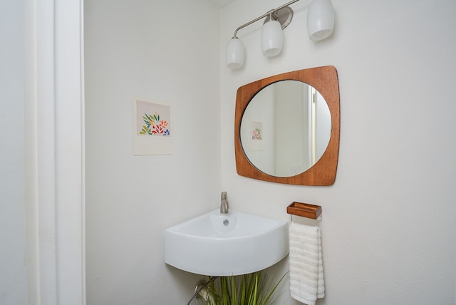 bathroom with sink