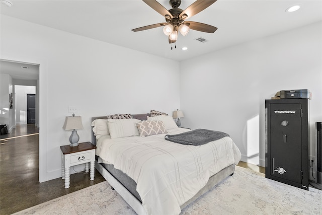 bedroom featuring ceiling fan