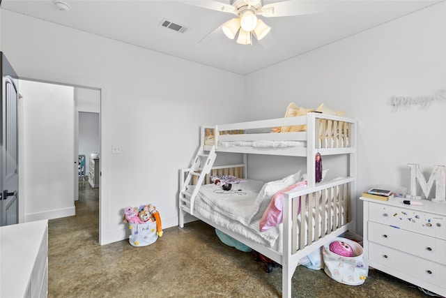 bedroom with ceiling fan