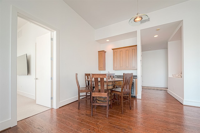 dining area with carpet