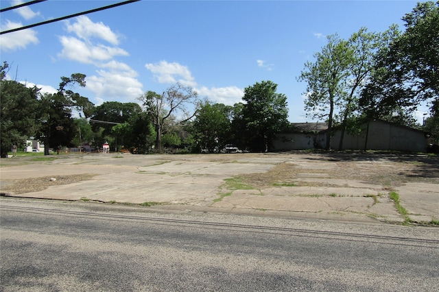 Listing photo 3 for 401 Drew Rd, Livingston TX 77351