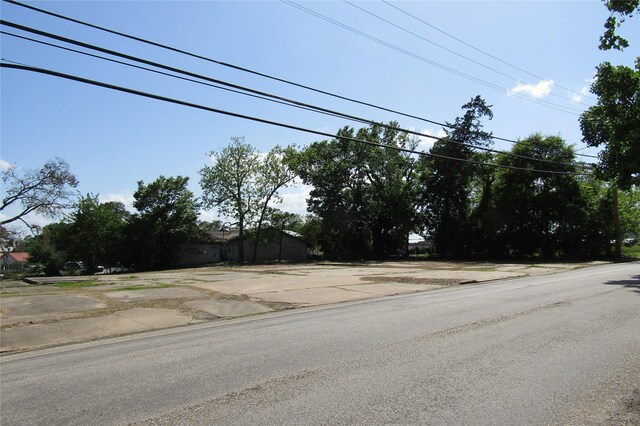 401 Drew Rd, Livingston, TX 77351 - photo 5