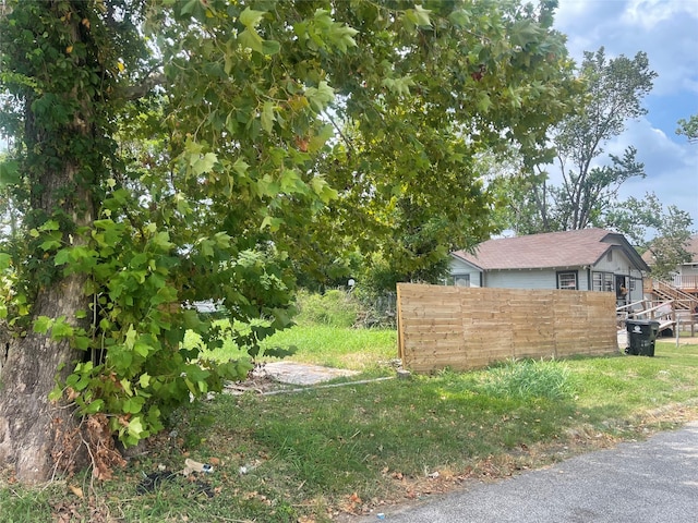 Listing photo 2 for 4103 Maury St, Houston TX 77009