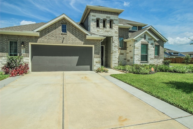 view of front of house with a front lawn