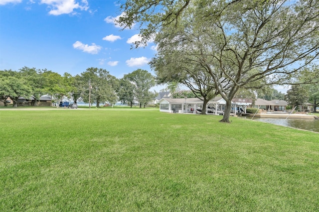 Listing photo 2 for 14027 Waterview Dr, Willis TX 77318