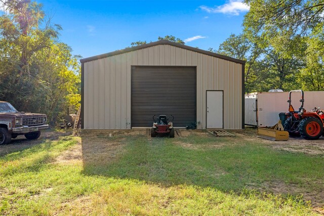 130 Green Acres Loop, Bastrop, TX 78602 - view of detached garage