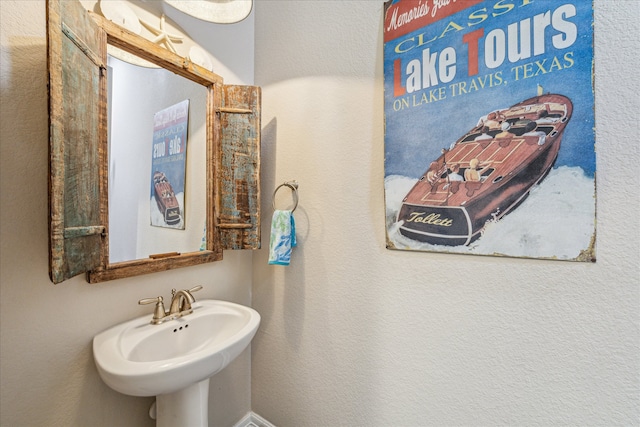 bathroom with sink