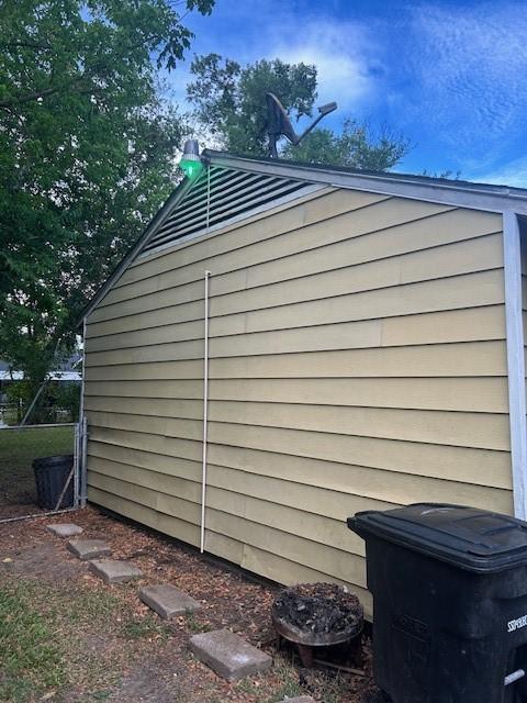 5211 Pensdale, Houston, TX 77033 - view of outbuilding
