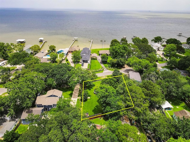 Listing photo 3 for 3726 Bayshore Dr, Bacliff TX 77518