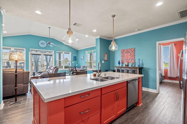 kitchen featuring ceiling fan, sink, stainless steel dishwasher, a kitchen island with sink, and dark hardwood / wood-style floors