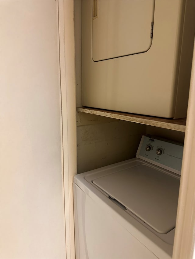 washroom featuring washer / dryer