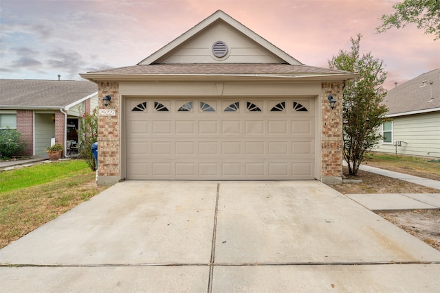 view of front facade with a garage